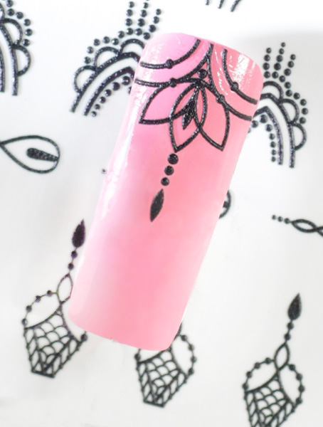 B 047 black / 2,50 €